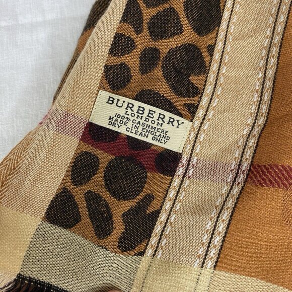 Burberry Women's Animal Leopard Haymarket Check Square Shape Scarf Cashmere - Picture 4 of 15